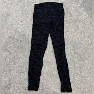 Lululemon Black Camouflage align Leggings size 6